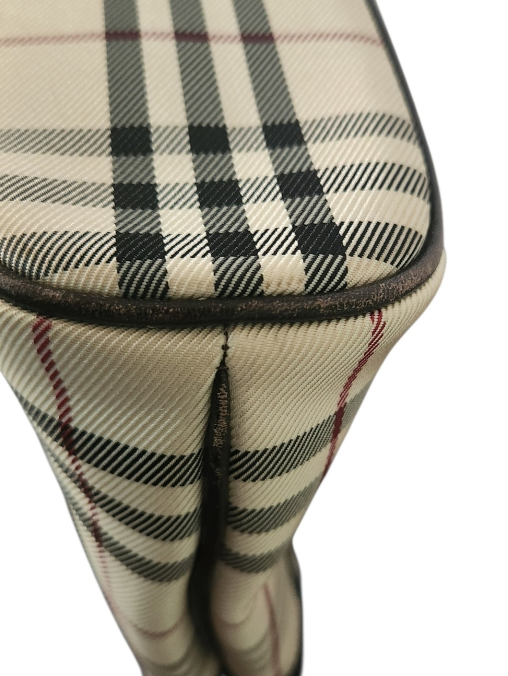 Burberry Vintage Nova Check Tote Pre-Loved! 🥰 - Picture 9 of 14